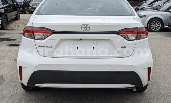 Ra Àlòkù Toyota Corolla funfun Ọkọ̀ in Accra ni Greater Accra Ra Àlòkù Toyota Corolla funfun Ọkọ̀ in Accra ni Greater Accra