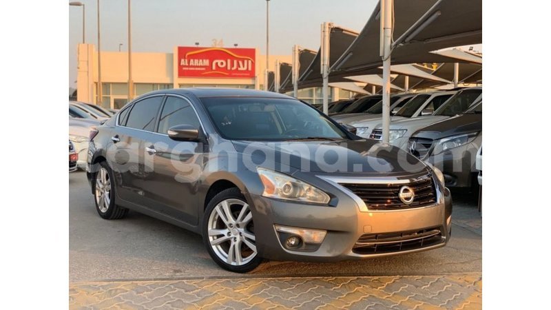 Big with watermark nissan altima ashanti import dubai 51122