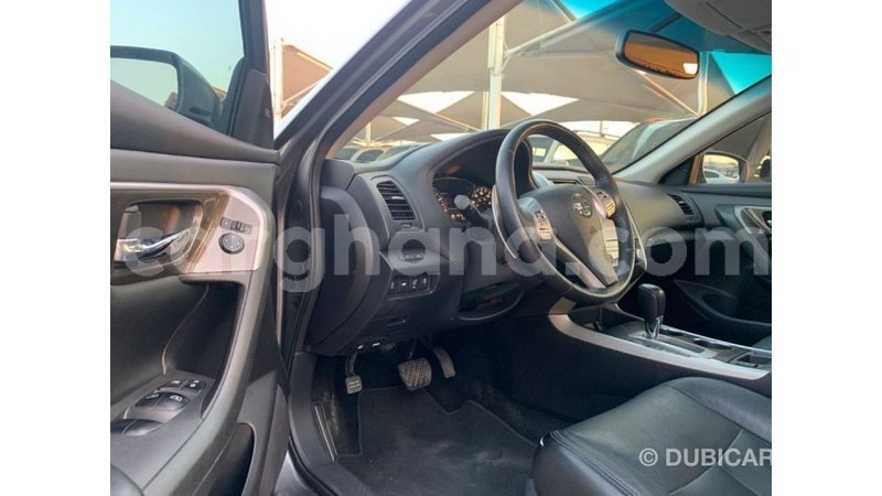 Big with watermark nissan altima ashanti import dubai 51122