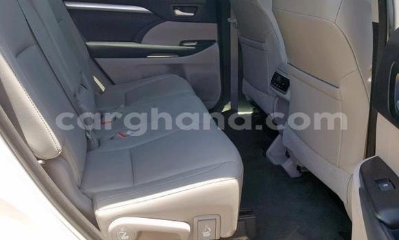 Sayi Na hannu Toyota Highlander White Mota in Kumasi a Ashanti Sayi Na hannu Toyota Highlander White Mota in Kumasi a Ashanti