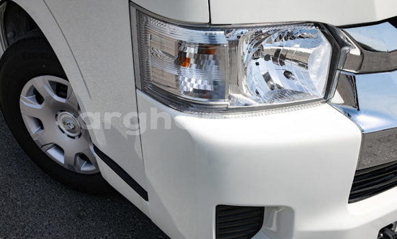 Ra Àlòkù Toyota Hiace funfun Ọkọ̀ in Accra ni Greater Accra Ra Àlòkù Toyota Hiace funfun Ọkọ̀ in Accra ni Greater Accra