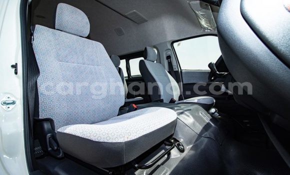 Ra Àlòkù Toyota Hiace funfun Ọkọ̀ in Accra ni Greater Accra Ra Àlòkù Toyota Hiace funfun Ọkọ̀ in Accra ni Greater Accra