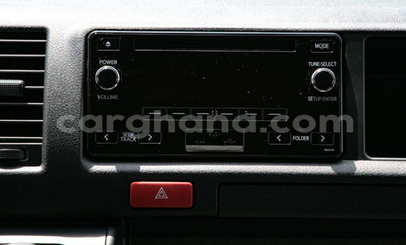 Ra Àlòkù Toyota Hiace funfun Ọkọ̀ in Accra ni Greater Accra Ra Àlòkù Toyota Hiace funfun Ọkọ̀ in Accra ni Greater Accra