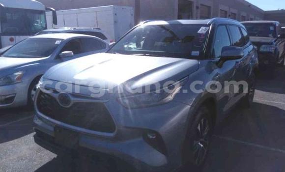 Ra Àlòkù Toyota Highlander Silver Ọkọ̀ in Accra ni Greater Accra