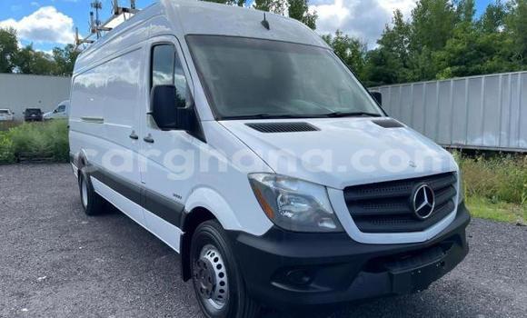 Sayi Na hannu Mercedes‒Benz S–Class White Mota in Accra a Greater Accra Sayi Na hannu Mercedes‒Benz S–Class White Mota in Accra a Greater Accra