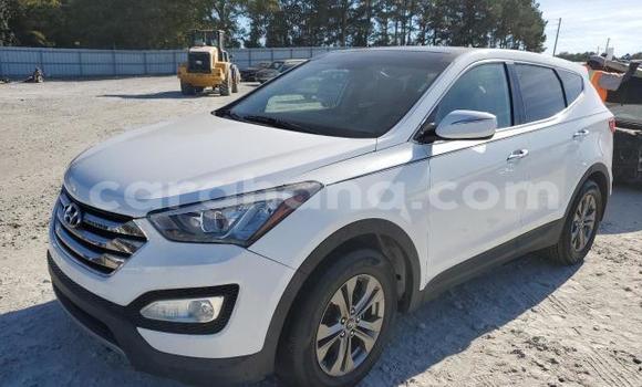 Sayi Na hannu Hyundai Santa Fe White Mota in Accra a Greater Accra Sayi Na hannu Hyundai Santa Fe White Mota in Accra a Greater Accra