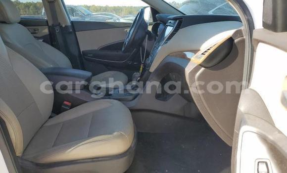 Sayi Na hannu Hyundai Santa Fe White Mota in Accra a Greater Accra Sayi Na hannu Hyundai Santa Fe White Mota in Accra a Greater Accra