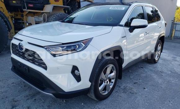 Buy Used Toyota RAV4 White Car in Accra in Greater Accra Buy Used Toyota RAV4 White Car in Accra in Greater Accra