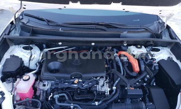 Buy Used Toyota RAV4 White Car in Accra in Greater Accra Buy Used Toyota RAV4 White Car in Accra in Greater Accra