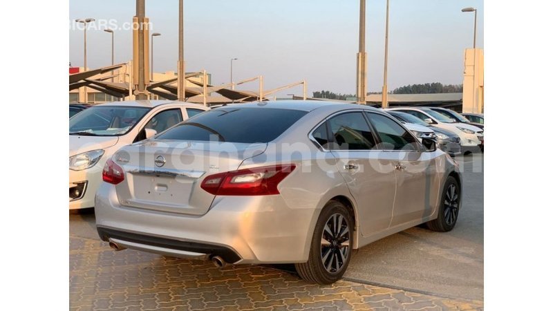 Big with watermark nissan altima ashanti import dubai 51198