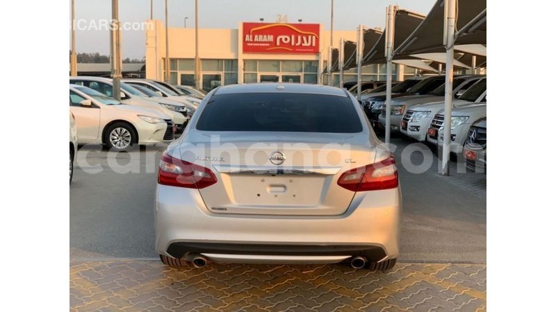 Big with watermark nissan altima ashanti import dubai 51198