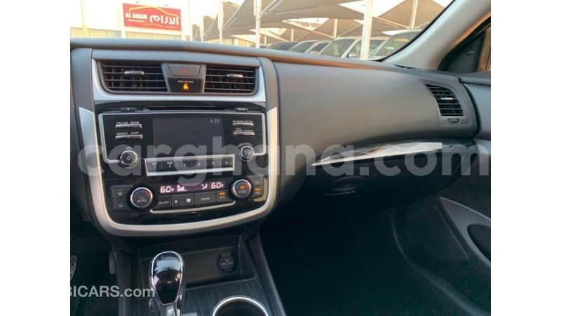 Big with watermark nissan altima ashanti import dubai 51198