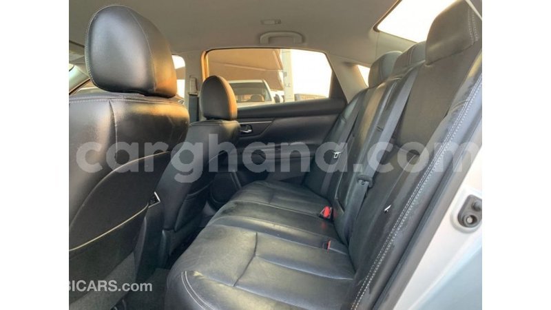 Big with watermark nissan altima ashanti import dubai 51198