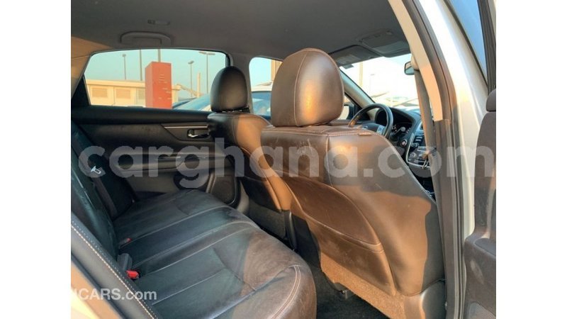 Big with watermark nissan altima ashanti import dubai 51198