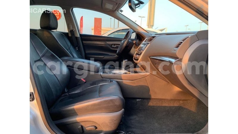 Big with watermark nissan altima ashanti import dubai 51198