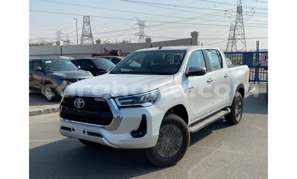 Ra Imported Toyota Hilux funfun Ọkọ̀ in Import - Dubai ni Ashanti Ra Imported Toyota Hilux funfun Ọkọ̀ in Import - Dubai ni Ashanti