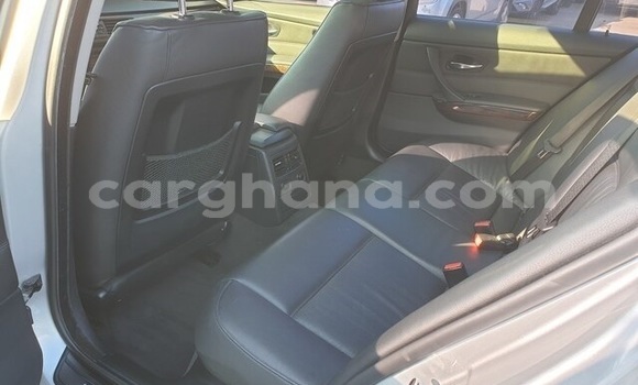 Sayi Na hannu BMW 3–Series Azurfa Mota in Accra a Greater Accra Sayi Na hannu BMW 3–Series Azurfa Mota in Accra a Greater Accra