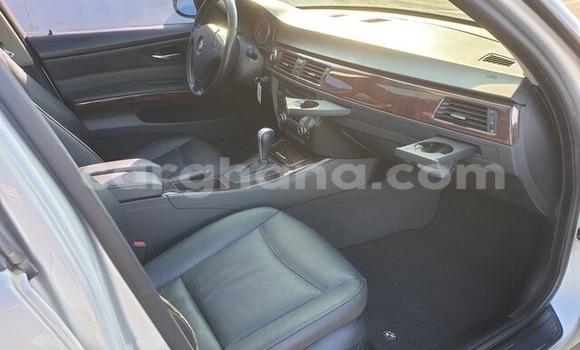 Sayi Na hannu BMW 3–Series Azurfa Mota in Accra a Greater Accra Sayi Na hannu BMW 3–Series Azurfa Mota in Accra a Greater Accra