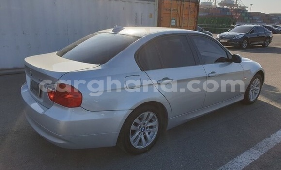 Sayi Na hannu BMW 3–Series Azurfa Mota in Accra a Greater Accra Sayi Na hannu BMW 3–Series Azurfa Mota in Accra a Greater Accra