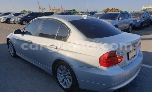 Sayi Na hannu BMW 3–Series Azurfa Mota in Accra a Greater Accra Sayi Na hannu BMW 3–Series Azurfa Mota in Accra a Greater Accra