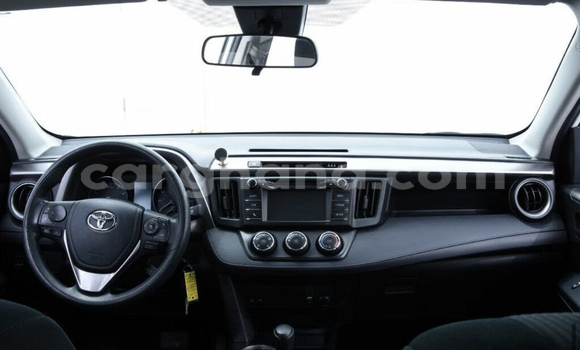 Sayi Na hannu Toyota RAV4 White Mota in Accra a Greater Accra Sayi Na hannu Toyota RAV4 White Mota in Accra a Greater Accra