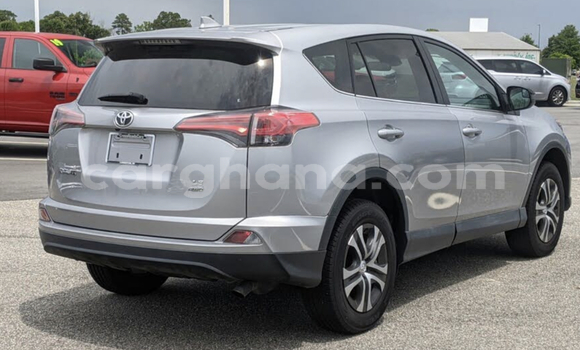 Sayi Na hannu Toyota RAV4 Azurfa Mota in Accra a Greater Accra Sayi Na hannu Toyota RAV4 Azurfa Mota in Accra a Greater Accra