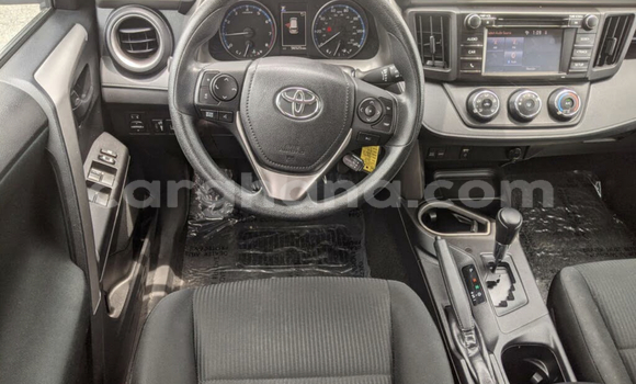 Sayi Na hannu Toyota RAV4 Azurfa Mota in Accra a Greater Accra Sayi Na hannu Toyota RAV4 Azurfa Mota in Accra a Greater Accra