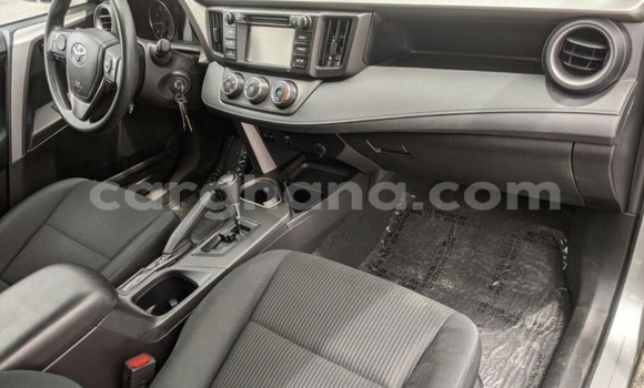 Sayi Na hannu Toyota RAV4 Azurfa Mota in Accra a Greater Accra Sayi Na hannu Toyota RAV4 Azurfa Mota in Accra a Greater Accra