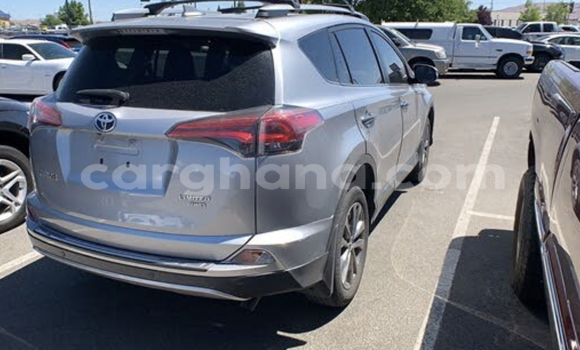 Sayi Na hannu Toyota RAV4 Azurfa Mota in Accra a Greater Accra Sayi Na hannu Toyota RAV4 Azurfa Mota in Accra a Greater Accra