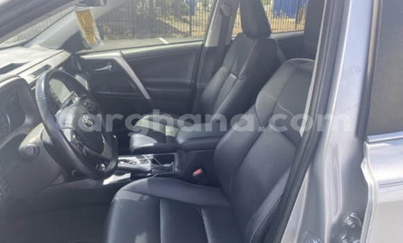 Sayi Na hannu Toyota RAV4 Azurfa Mota in Accra a Greater Accra Sayi Na hannu Toyota RAV4 Azurfa Mota in Accra a Greater Accra