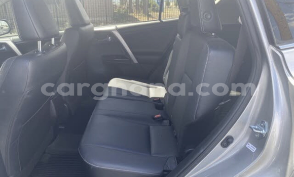 Sayi Na hannu Toyota RAV4 Azurfa Mota in Accra a Greater Accra Sayi Na hannu Toyota RAV4 Azurfa Mota in Accra a Greater Accra