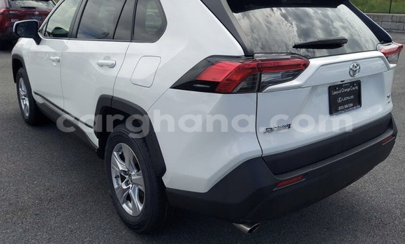 Buy Used Toyota RAV4 White Car in Accra in Greater Accra