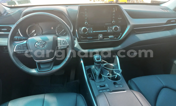 Buy Used Toyota Highlander Blue Car in Accra in Greater Accra Buy Used Toyota Highlander Blue Car in Accra in Greater Accra