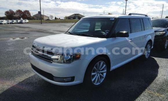 Sayi Na hannu Ford Flex White Mota in Accra a Greater Accra