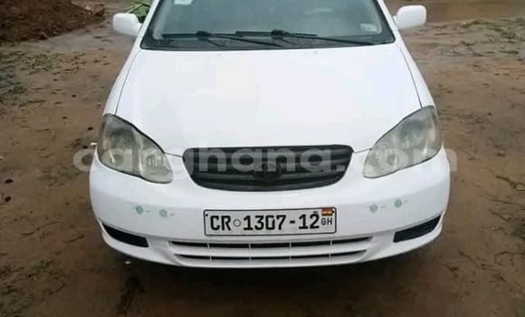 Ra Àlòkù Toyota Corolla funfun Ọkọ̀ in Accra ni Greater Accra