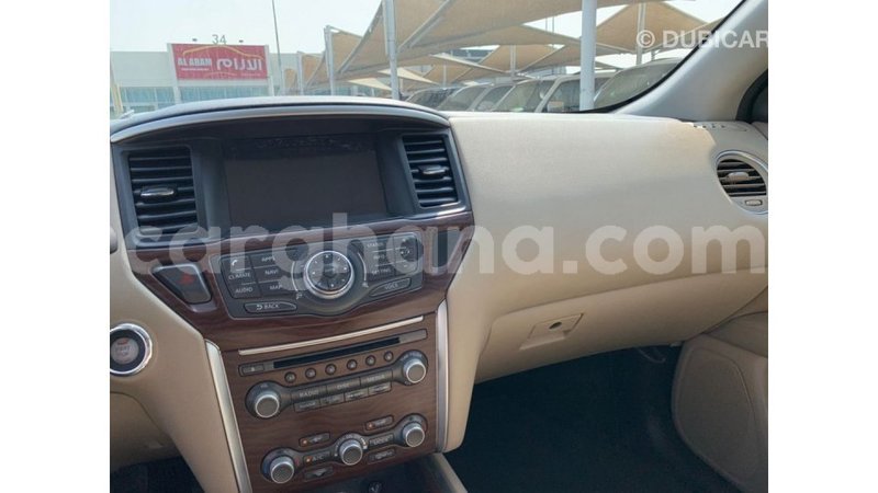 Big with watermark nissan pathfinder ashanti import dubai 51291