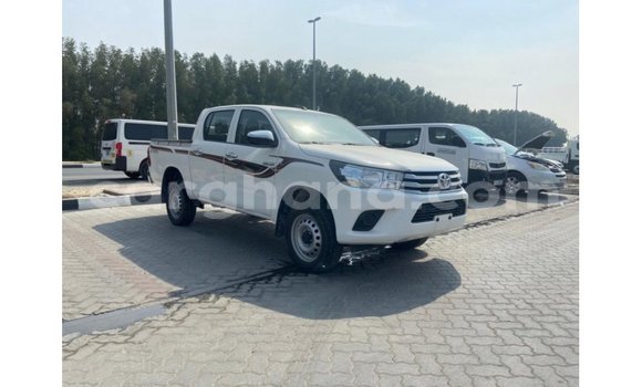 Ra Imported Toyota Hilux funfun Ọkọ̀ in Import - Dubai ni Ashanti Ra Imported Toyota Hilux funfun Ọkọ̀ in Import - Dubai ni Ashanti