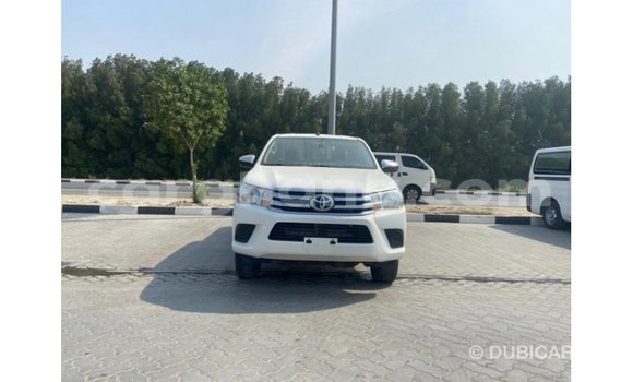 Ra Imported Toyota Hilux funfun Ọkọ̀ in Import - Dubai ni Ashanti Ra Imported Toyota Hilux funfun Ọkọ̀ in Import - Dubai ni Ashanti