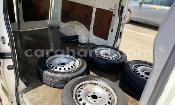 Sayi Na hannu Toyota LiteAce White Mota in Accra a Greater Accra Sayi Na hannu Toyota LiteAce White Mota in Accra a Greater Accra