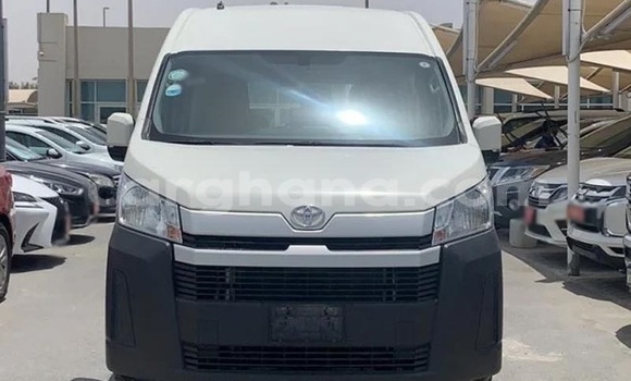 Ra Àlòkù Toyota Hiace funfun Ọkọ̀ in Accra ni Greater Accra