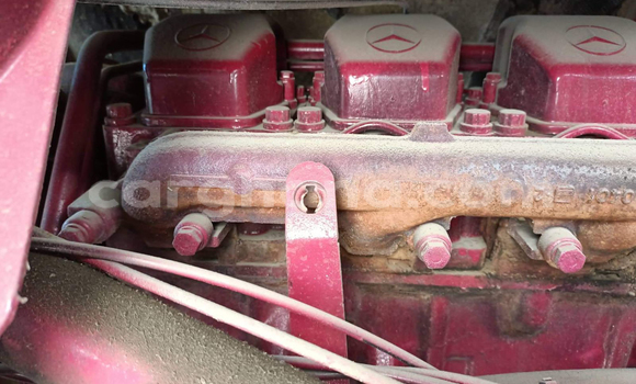 Sayi Na hannu Mercedes‒Benz Truck White Babbar mota in Accra a Greater Accra Sayi Na hannu Mercedes‒Benz Truck White Babbar mota in Accra a Greater Accra