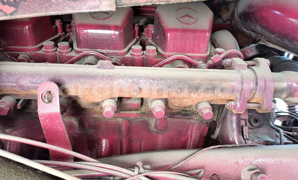 Sayi Na hannu Mercedes‒Benz Truck White Babbar mota in Accra a Greater Accra Sayi Na hannu Mercedes‒Benz Truck White Babbar mota in Accra a Greater Accra