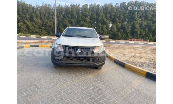 Ra Imported Mitsubishi L200 funfun Ọkọ̀ in Import - Dubai ni Ashanti Ra Imported Mitsubishi L200 funfun Ọkọ̀ in Import - Dubai ni Ashanti