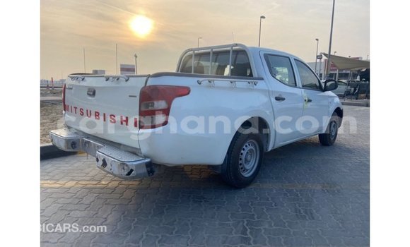 Ra Imported Mitsubishi L200 funfun Ọkọ̀ in Import - Dubai ni Ashanti Ra Imported Mitsubishi L200 funfun Ọkọ̀ in Import - Dubai ni Ashanti