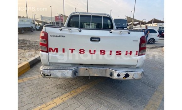 Ra Imported Mitsubishi L200 funfun Ọkọ̀ in Import - Dubai ni Ashanti Ra Imported Mitsubishi L200 funfun Ọkọ̀ in Import - Dubai ni Ashanti