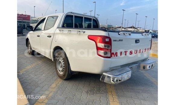 Ra Imported Mitsubishi L200 funfun Ọkọ̀ in Import - Dubai ni Ashanti Ra Imported Mitsubishi L200 funfun Ọkọ̀ in Import - Dubai ni Ashanti