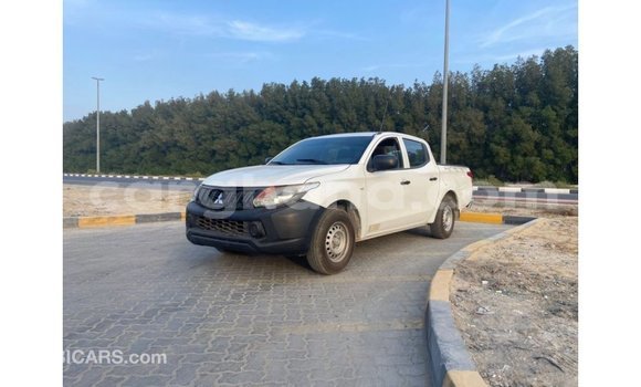 Ra Imported Mitsubishi L200 funfun Ọkọ̀ in Import - Dubai ni Ashanti Ra Imported Mitsubishi L200 funfun Ọkọ̀ in Import - Dubai ni Ashanti