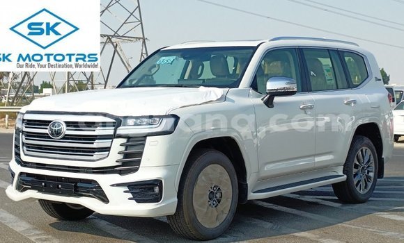 Ra Imported Toyota Land Cruiser funfun Ọkọ̀ in Import - Dubai ni Ashanti