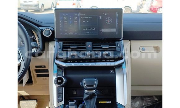 Buy Import Toyota Land Cruiser White Car in Import - Dubai in Ashanti Buy Import Toyota Land Cruiser White Car in Import - Dubai in Ashanti