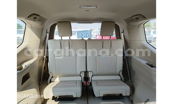 Buy Import Toyota Land Cruiser White Car in Import - Dubai in Ashanti Buy Import Toyota Land Cruiser White Car in Import - Dubai in Ashanti
